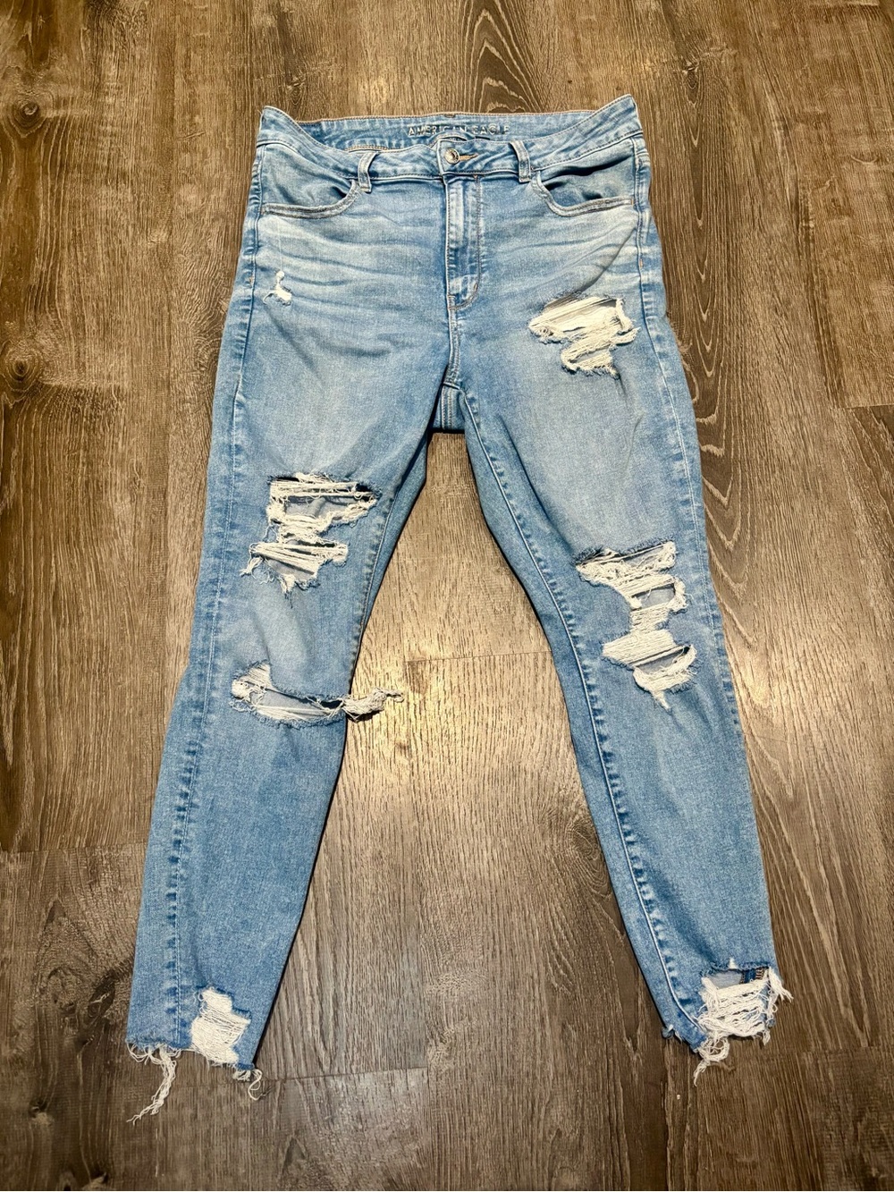 American Eagle Super High Rise Ripped Jeggings Size 14 Short